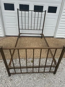 Antique Brass And Metal Bed With Rails By Simmons Manufacturing Co. - Picture 1 of 8