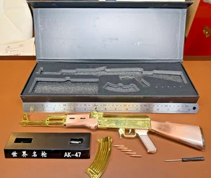 1:2 Aleación Ejército AK-47 Rifle Shell Modelo Pistola Mini Metal Oro Rosa Juguete Seiko - Imagen 1 de 11