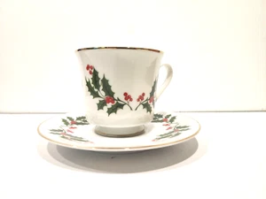 Vintage Holly and Berry Fine  China Christmas Teacup With Saucer Set Japan - Picture 1 of 8