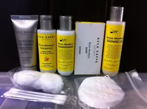 Precioso conjunto de regalo colección de ducha de baño Acca Kappa italiana de 6 piezas tamaño de viaje. - Imagen 1 de 2