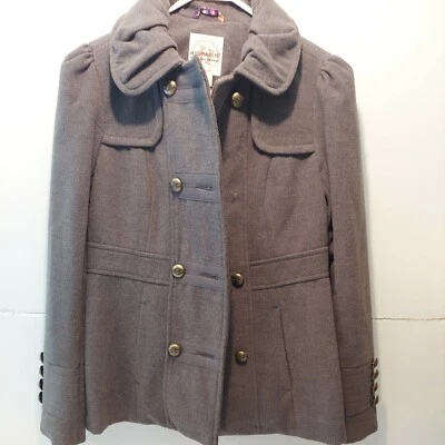 液压大衣 — 第 1/4 张图片