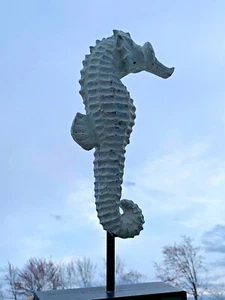 Vintage NAUTICAL BEACH Ocean Decor White Shell SEAHORSE On Stand 15/6.5 ❤️m9 - Picture 1 of 9
