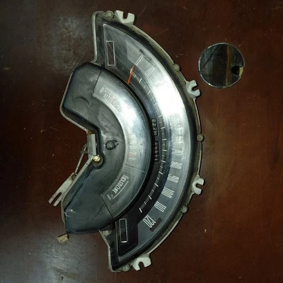 Chrysler Newport 1965 cuadro de instrumentos usado sin probar Foto 1 de 4