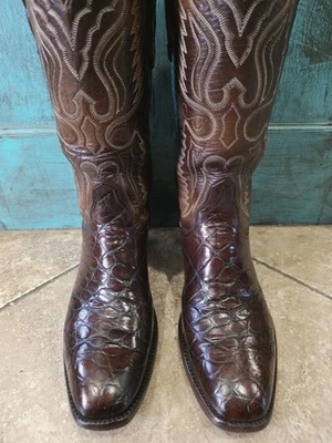 T.O. Botas de caubói vintage marrom biqueira francesa corte viés jacaré Stanley 9 D - Imagem 1 de 4