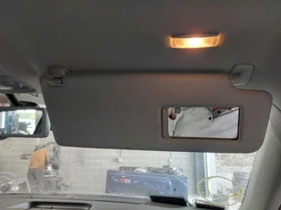 Parasol para pasajeros iluminado construido en Alemania VIN se adapta 09-18 TIGUAN 3018597 Foto 1 de 4