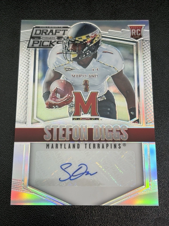 2015 Panini Prizm Draft Picks Stefon Diggs Rookie Silver Auto #243 - Image 1 of 3