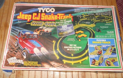 TYCO Jeep CJ Snake Track HO Juego de carreras 2 Jeeps Juego de piezas Lote Foto 1 de 4