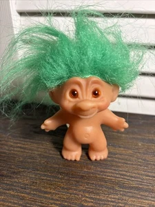 VTG DAM 3" TROLL TROLLZ Hangs BRIGHT GREEN HAIR AMBER EYES Rare 2004 Toy Doll - Picture 1 of 7