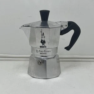 Bialetti Moka Express: Stovetop Espresso/Mocha Maker - Picture 1 of 5