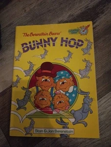 Berenstain Bears Bunny Hop Coloring Book Vintage Random House Easter Rare D-4 - Imagen 1 de 6