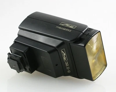 Metz 32 Z-2 32Z-2 32 Z 2 Blitzgerät Mittelkontakt - Image 1 of 2