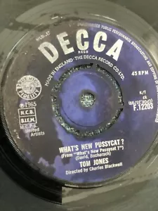 Tom Jones. What’s new pussycat. 7” vinyl. VG+ .1965 Decca - Picture 1 of 4