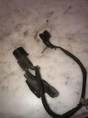 2000-2005 Mitsubishi eclipse crank shaft sensor plug wire 2.4l engine d24 - Image 1 of 4