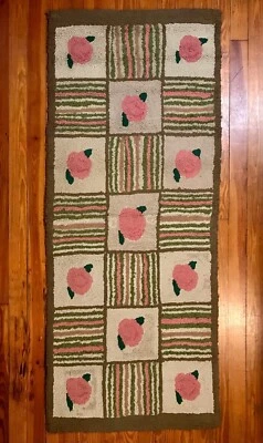 ALFOMBRA ANTIGUA ROSA Y VERDE ENGANCHADA, DISEÑO DE JARDÍN DE TABLERO DE AJEDREZ, ARPILLERA/LANA, C1920 Foto 1 de 4