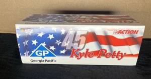 NEU - NASCAR 2003 Action #45 Kyle Petty Georgia Pacific Intrepid Die-Cast 1:24 - Bild 1 von 11