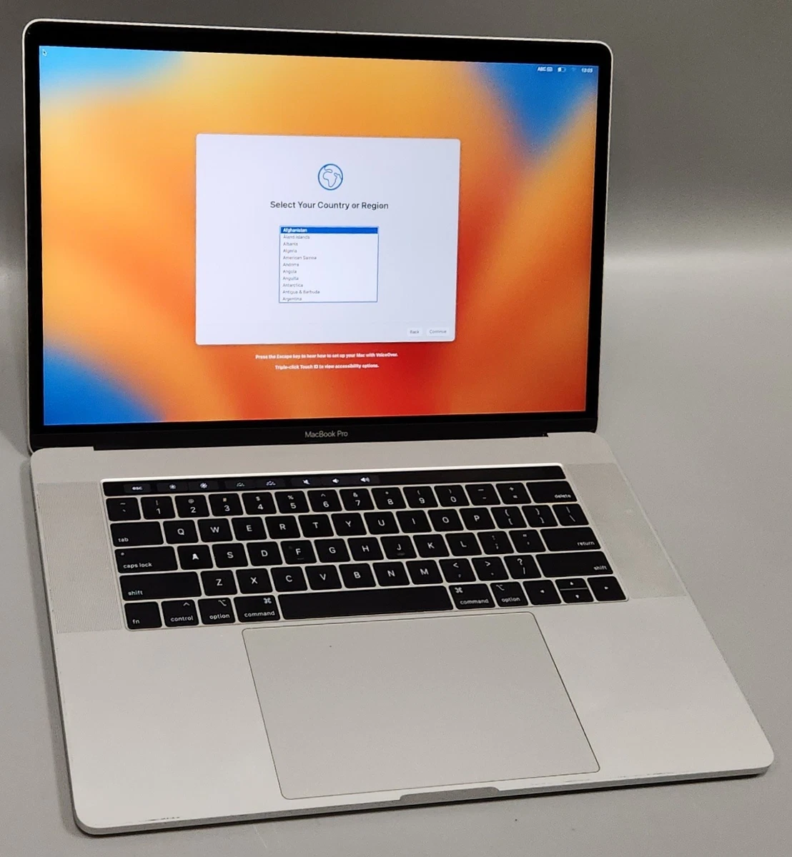 Apple MacBook Pro シルバー 15インチ i7 最終値下げ Apple MacBook Pro シルバー 15インチ i7 最終値下げ Apple MacBook