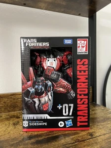 Transformers Studio Series Sideswipe Gamer Edition Deluxe Class - Picture 1 of 4