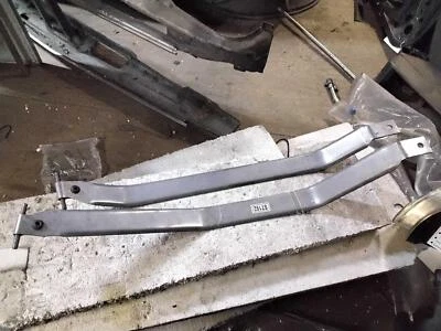 Ремень топливного бака 2007 BUICK LUCERNE - Изображение 1 из 2