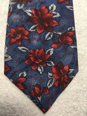 WEMBLEY MENS TIE BLUE WITH RED FLOWERS 4 X 59 - Image 1 of 4