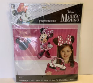 DISNEY MINNIE MOUSE PHOTO BOOTH KIT with: 1-BACKDROP, 4-WEARABLES, and 5-PROPS - Picture 1 of 5