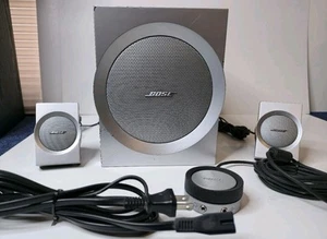 Bose Companion 3 Multimedia Speaker System for Computer Gaming Audio - Picture 1 of 11