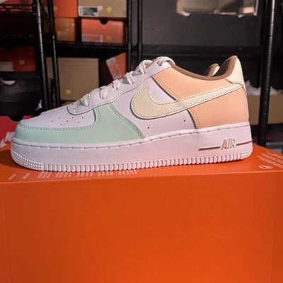 Zapatos Nike Air Force 1 Low LV8 Ice Cream GS / Talla 6.5y DX3727-100 Foto 1 de 4