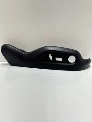 2007-2015 奥迪 TT - 右前座椅开关装饰/面板 8J0881326C — 第 1/4 张图片