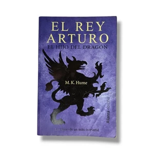 El Rey Artur: El Hijo Del Dragon by M K Hume SPANISH LANGUAGE King Arthur Novel - Picture 1 of 11