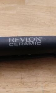 Revlon Ceramic 1" Flat Iron RVST2029A Hair Straightener ~ black and red