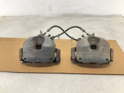 Par de pinzas de freno de rueda delantera izquierda y derecha Lincoln MKC 15-19 OEM CM Foto 1 de 4