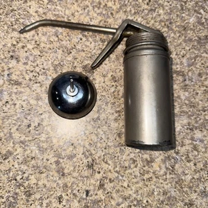 Vintage thumb oil cans. A nice addition for any collector Unbranded - Picture 1 of 3