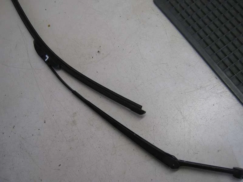 Wischerarm links Audi A6/S6 Lim./Avant (Typ:4B) 4B1 955 407 A (SWF) - Bild 1 von 1