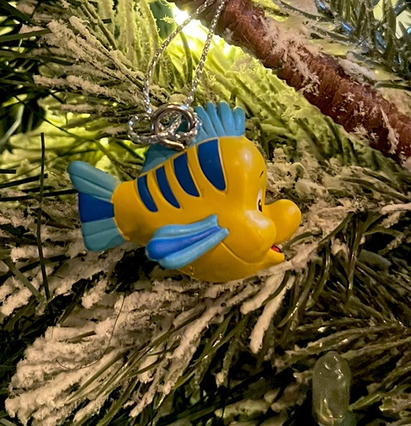2025 Disney Flownder El Pez Árbol de Navidad Adorno La Sirenita Nuevo Foto 1 de 1