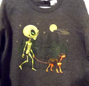 Alien Walking Dog Sweatshirt Size Large New Never Worn - Picture 1 of 3