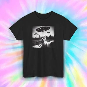 Funny Cat UFO Alien Abduction T-Shirt S-5XL Humor Selfie Graphic Tee Gift - Picture 1 of 10
