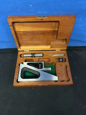 Juego cuadrado combinado Lufkin en estuche de madera Foto 1 de 2