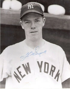 Gil McDougald HANDSIGNIERTES SIGNED PHOTO 1951-1960 New York Yankees Vintage Ink - Bild 1 von 3