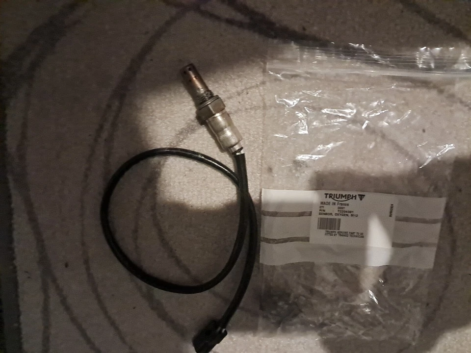 Sensor de oxígeno genuino Triumph, M12, T2204061. velocidad triple, Daytona, Bonneville  Foto 1 de 1
