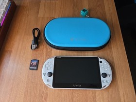 Sony PS Vita PCH-2000 Slim White + Charger GREAT CONDITION US SELLER