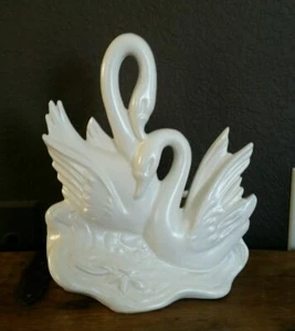 Hull Pottery 10.5" White Double Swan Porcelain Planter - Picture 1 of 8