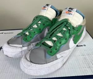 Nike $ 125 Blazer Low Sacai mittelgrau grün weiß Sneaker Schuhe Gr. 9,5 DD1877 - Bild 1 von 11