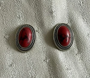 CHAPS RALPH LAUREN Pierced Earrings W/ Red Jasper Stone - Picture 1 of 7