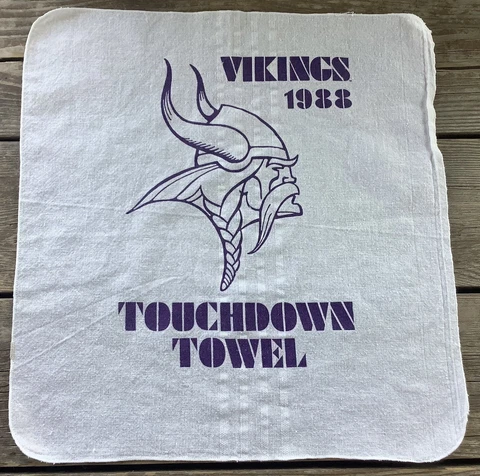 1988 Minnesota Vikings Touchdown Towel Hankie Cover