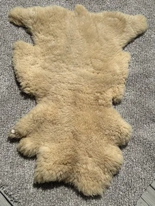 Genuine Sheepskin Shearing Rug 44” X 27” Cream Clean Rustic Modern Home Décor - Picture 1 of 10