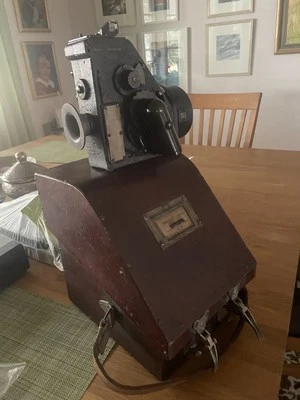 ORIGINAL WWII BRITTISH RAF BOMBER BUBBLE SEXTANT w/ORIG BOX - Image 1 of 2