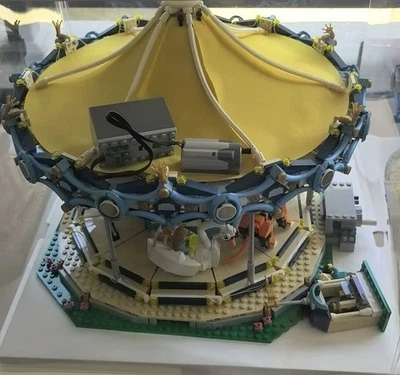 LEGO Creator Expert: Carousel 10257 99.99% Complete + 8883 Motor - Image 1 of 4