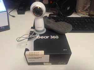 SAMSUNG Gear 360 (2017) SM-R210 4K VR Camera VR 360 camera - Picture 1 of 1