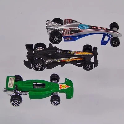 Formula Racers Hotwheels Mattel 2000 Greased Lightning 2003 TC -6327 - Image 1 of 4