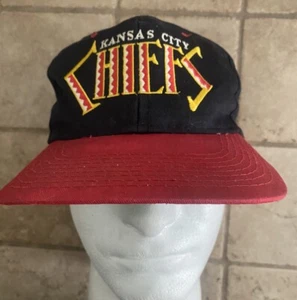 Vintage Kansas City Chiefs Snapback Hat Black KC Embroidered Cap RARE 90s 🔥 - Picture 1 of 8