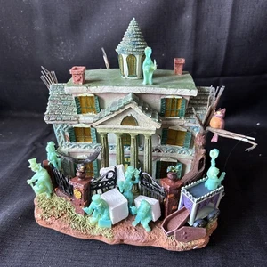 Disneyland Haunted Mansion Light-Up Fiber Optic House Hitchhiking Ghost NIB - Picture 1 of 8
